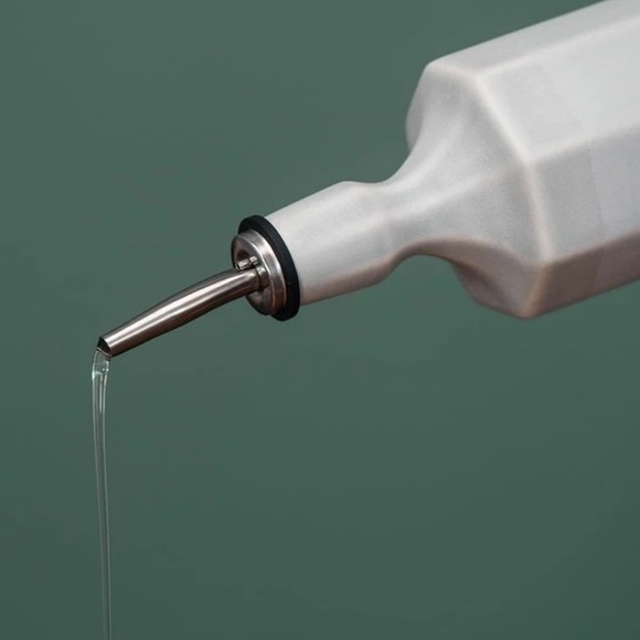 The Bright Angle Elixir Olive Oil Bottle in White - Picture 2 of 5